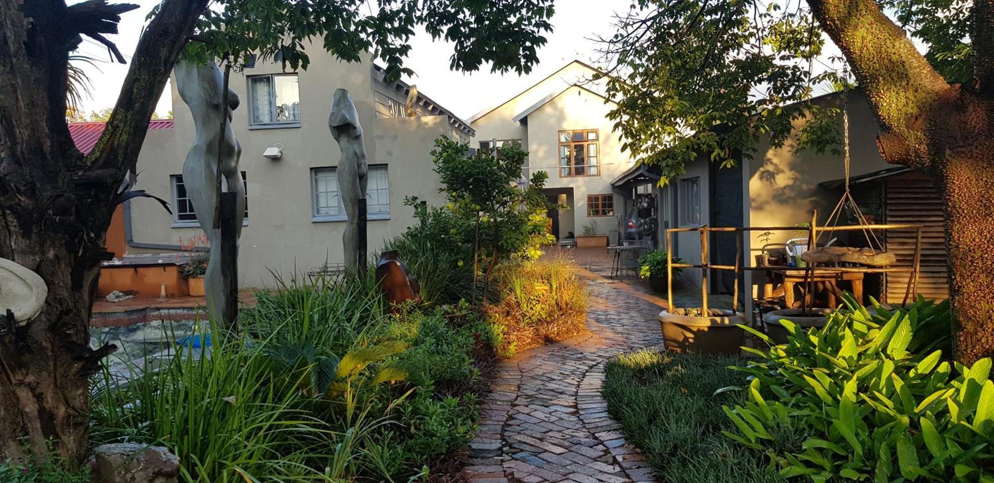 The Sculpture Yard 1 Apartment Pretoria Room photo