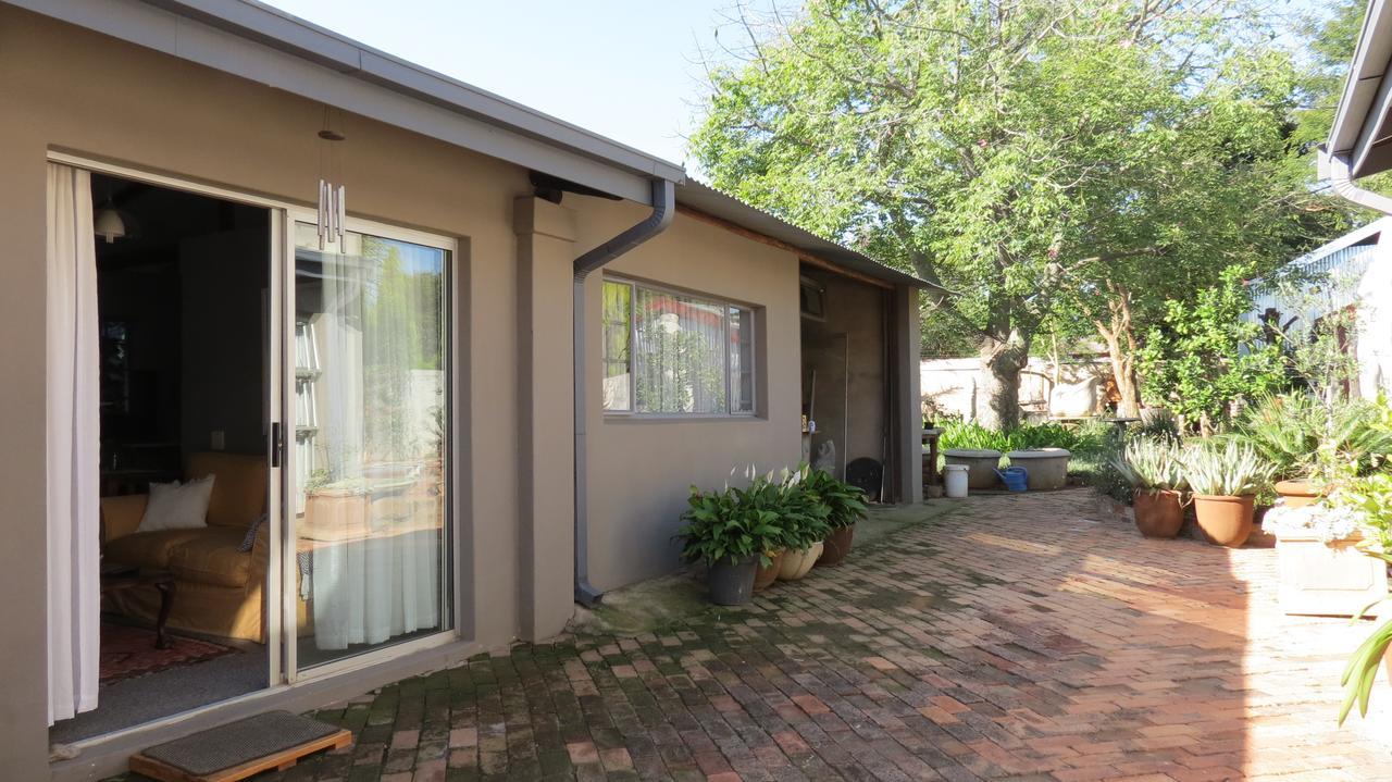 The Sculpture Yard 1 Apartment Pretoria Exterior photo